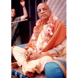 Srila Prabhupada mit Karatalas (Foto)